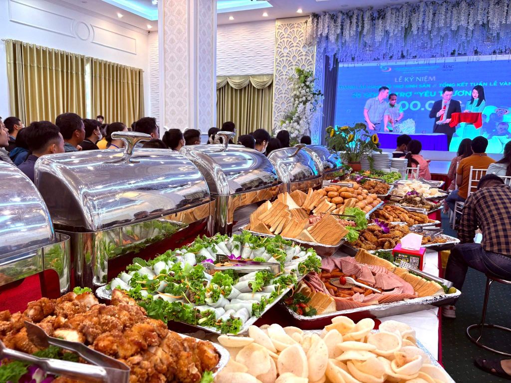 TIỆC BUFFET CHO HƠN 2000 KHÁCH – DẤU ẤN CỦA SỰ CHUYÊN NGHIỆP VÀ ĐẲNG CẤP