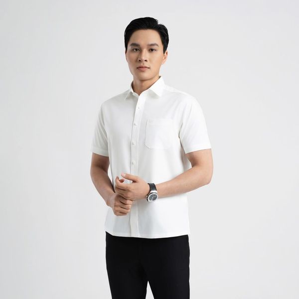 Áo sơ mi trắng ngắn tay
