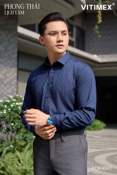 Áo sơ mi dáng ôm lịch lãm trong mọi phong cách