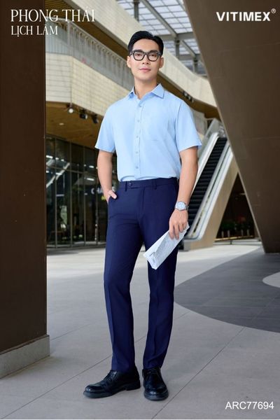 Áo sơ mi Regular là phom áo truyền thống với kích thước suôn