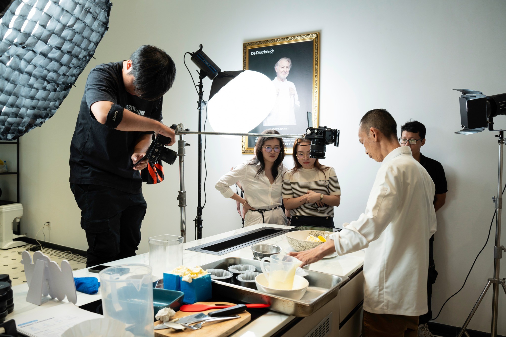 Cho Thuê Kitchen Studio Tại Quận 7 – Góc Quay Đẹp, Chỉ Cần Set Máy Là Bắt Đầu