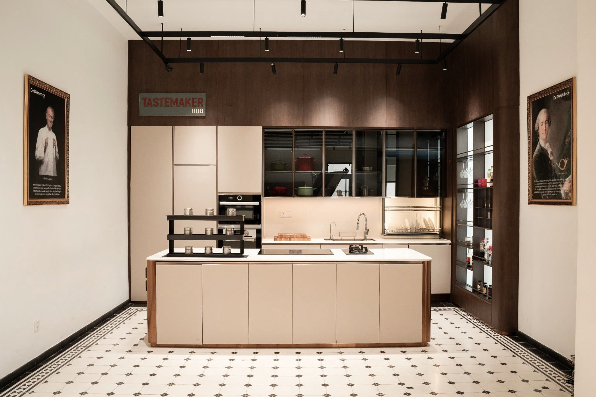 Thiết bị bếp cho Hội chợ triển lãm SECC: Checklist chuẩn bị gian hàng F&B từ A–Z
