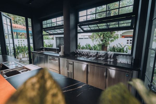 Thiết bị pha chế quầy bar