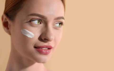Tretinoin truyền thống và microsphere: Loại nào tốt hơn?