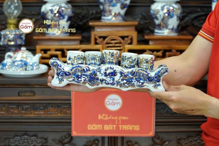 bo-ky-5-chen-tho-men-lam-noi-ve-vang-khong-gian-gom-bat-trang