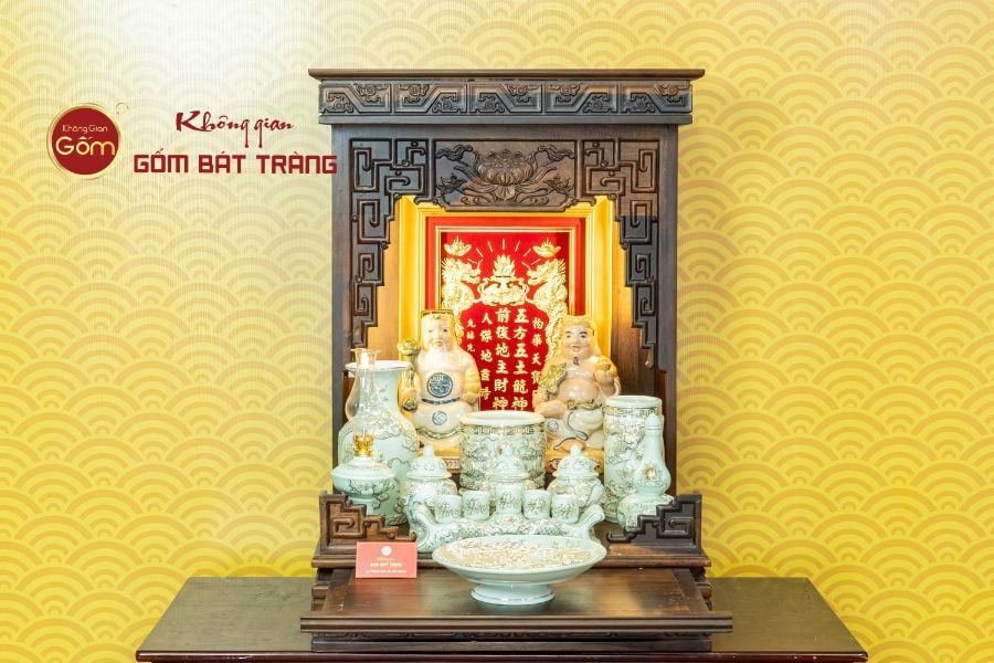 ban-tho-than-tai-tho-dia-men-ngoc-hoang-toc-ve-vang-khong-gian-gom-bat-trang