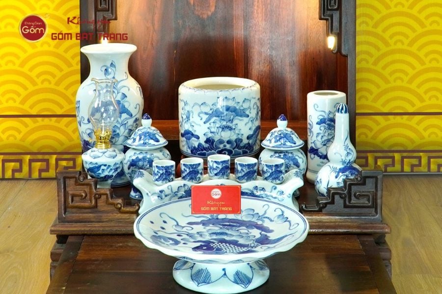 bo-do-tho-than-tai-tho-dia-men-lam-khong-gian-gom-bat-trang