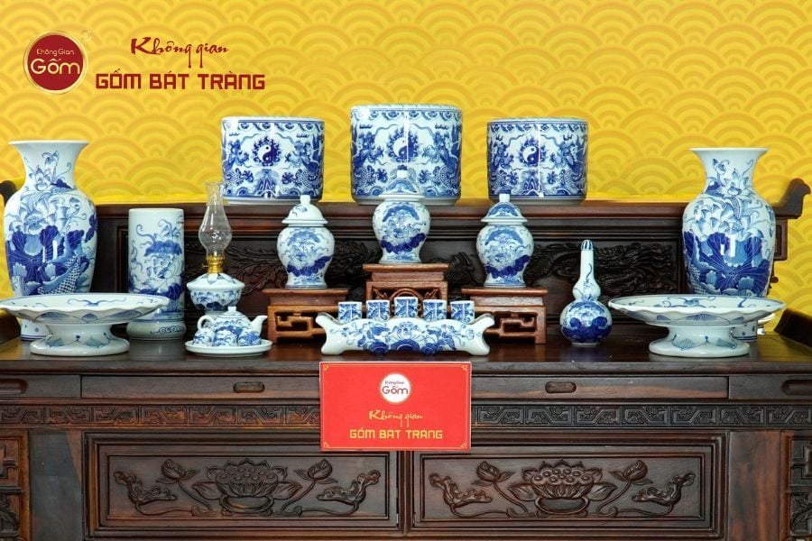 ban-tho-gia-tien-men-lam-khong-gian-gom-bat-trang