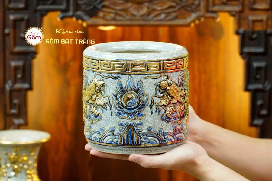 bat-huong-men-ran-ve-vang-hoa-tiet-song-long-chau-nguyet-khong-gian-gom-bat-trang