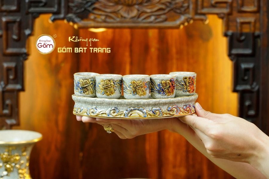 bo-ky-5-chen-tho-men-ran-ve-vang-hoa-tiet-cuon-thu-khong-gian-gom-bat-trang