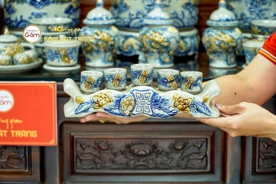 bo-ky-chen-tho-men-ran-noi-hoa-tiet-cuon-thu-khong-gian-gom-bat-trang
