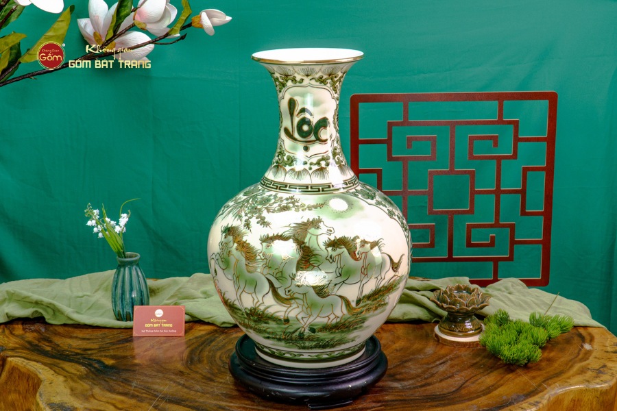 Tỏi Bình Huỳnh Bảo Vẽ Vàng Tài Lộc Thuận Buồm Xuôi Gió Mã Đáo Thành Công