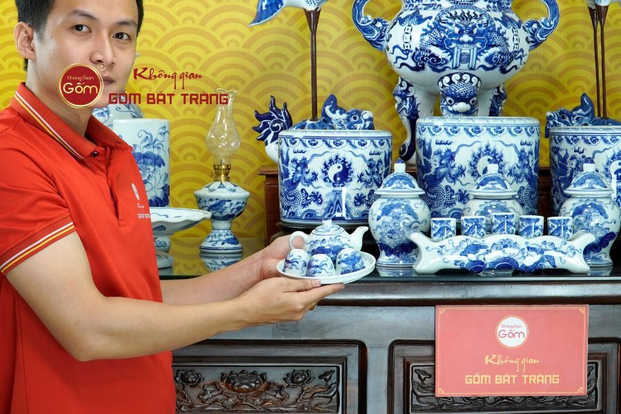 bo-am-3-chen-tho-men-lam-hoa-tiet-hoa-sen-khong-gian-gom-bat-trang