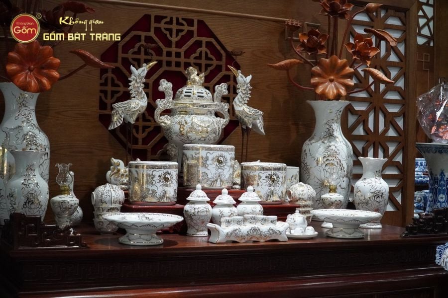 bo-do-tho-gia-tien-men-ngoc-hoang-toc-ve-vang-tai-khong-gian-gom-bat-trang