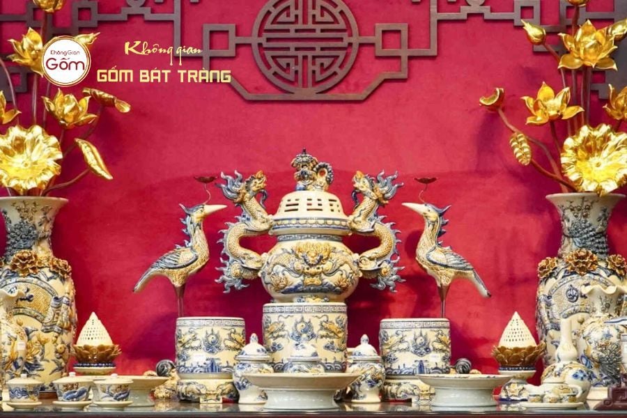ban-tho-gia-tien-men-ngoc-hoang-toc-khong-gian-gom-bat-trang