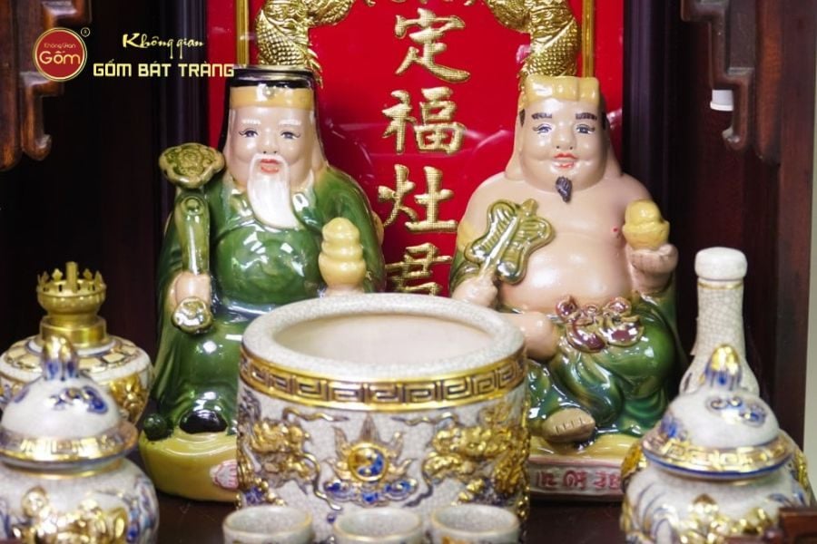 ban-tho-than-tai-tho-dia-men-ngoc-luc-bao-khong-gian-gom-bat-trang