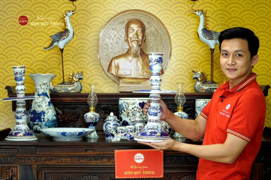 Bộ Đồ Thờ Bác Hồ (Cao Cấp 16 Món) Men Lam Vẽ Vàng