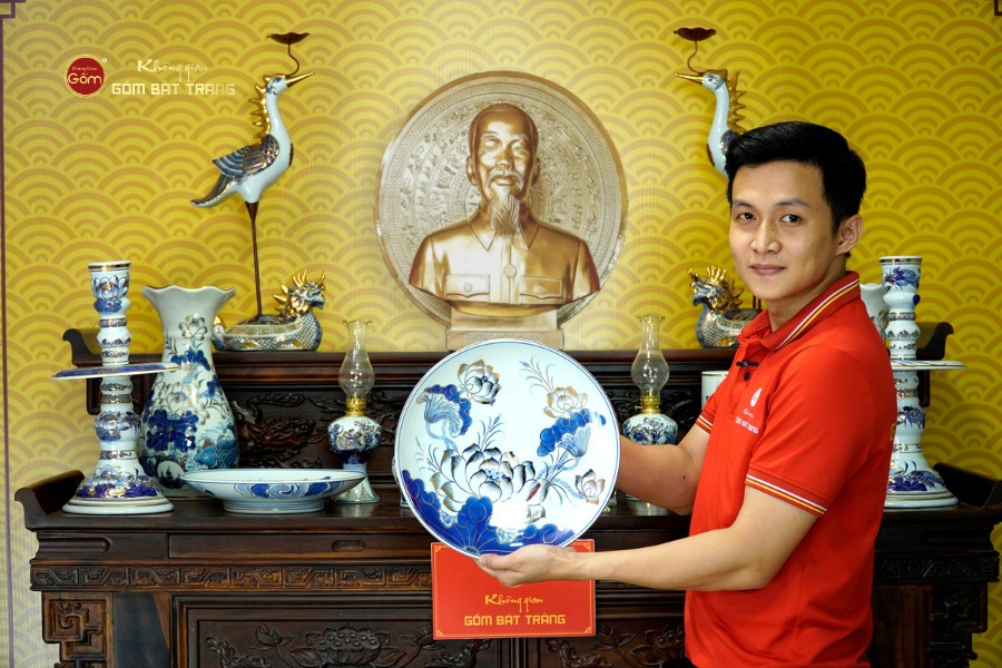 Bộ Đồ Thờ Bác Hồ (Cao Cấp 16 Món) Men Lam Vẽ Vàng