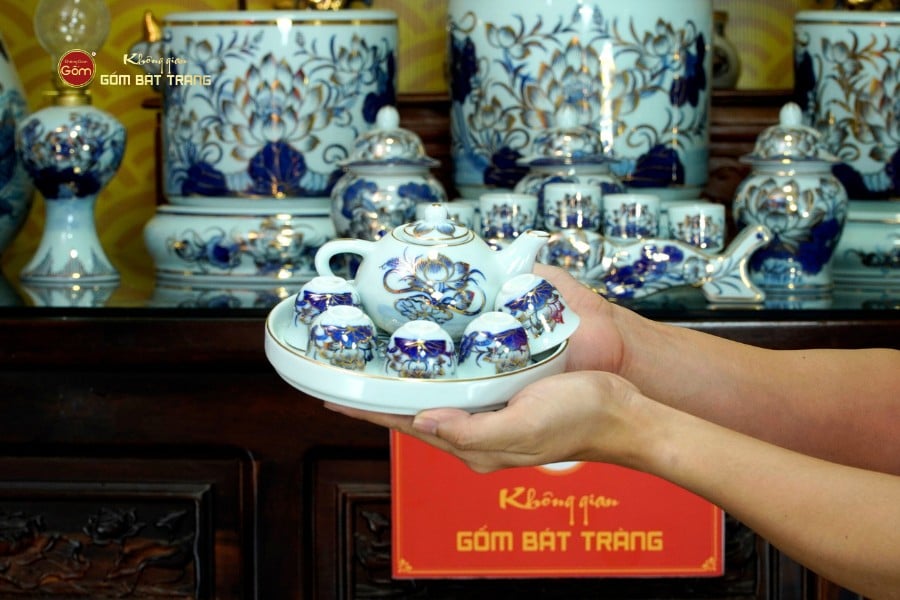 Bộ Đồ Thờ Gia Tiên (Cơ Bản 15 Món) Men Lam Vẽ Vàng