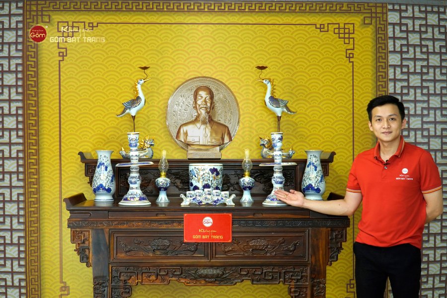 Bộ Đồ Thờ Bác Hồ (Cơ Bản 10 Món) Men Lam Vẽ Vàng