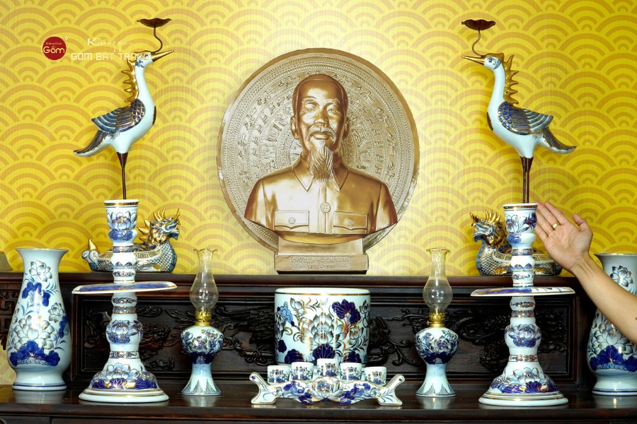 Bộ Đồ Thờ Bác Hồ (Cơ Bản 10 Món) Men Lam Vẽ Vàng