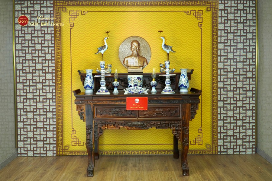 Bộ Đồ Thờ Bác Hồ (Cơ Bản 10 Món) Men Lam Vẽ Vàng
