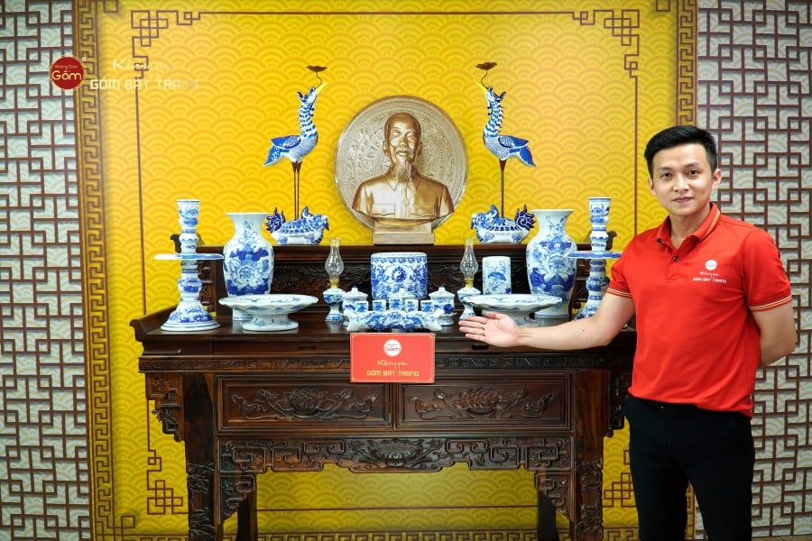 Bộ Đồ Thờ Bác Hồ (Cao Cấp 16 Món) Men Lam