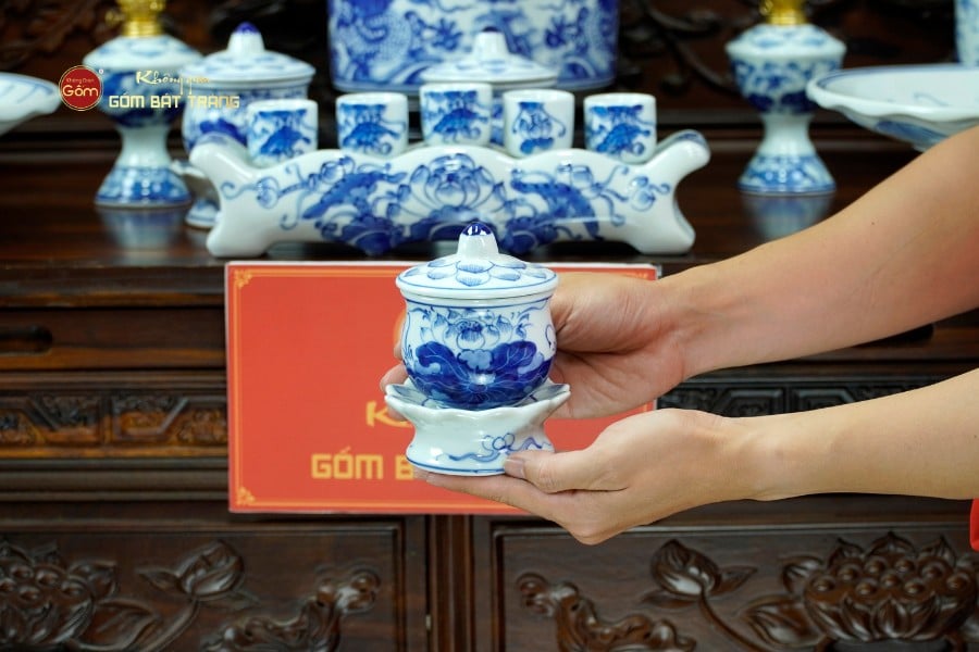 Bộ Đồ Thờ Bác Hồ (Cao Cấp 16 Món) Men Lam