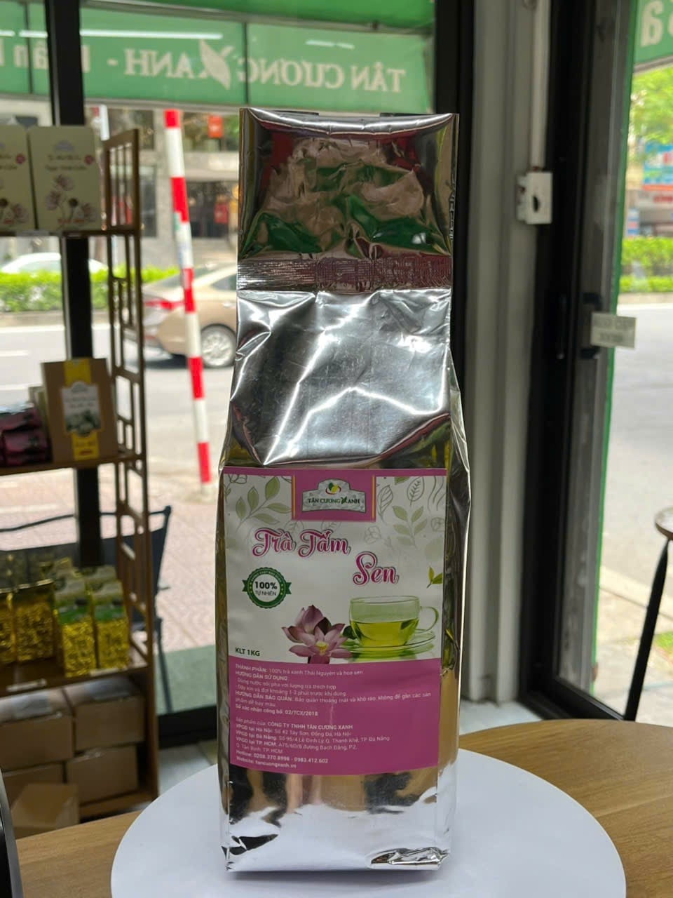 Trà Tấm Sen 1Kg: Bí Quyết Thưởng Thức Hương Sen Hồ Tây Tiết Kiệm Mỗi Ngày