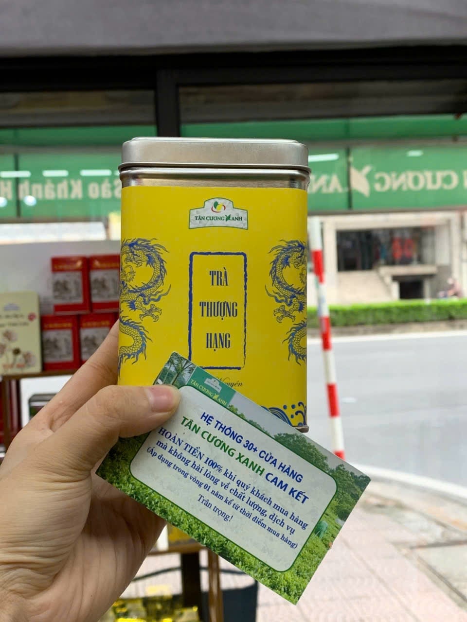 Giá trị của Hộp Trà Thái Nguyên QT15 - 100g Hộp Rồng Vàng: Từ tinh hoa đất Việt đến quà tặng sang trọng