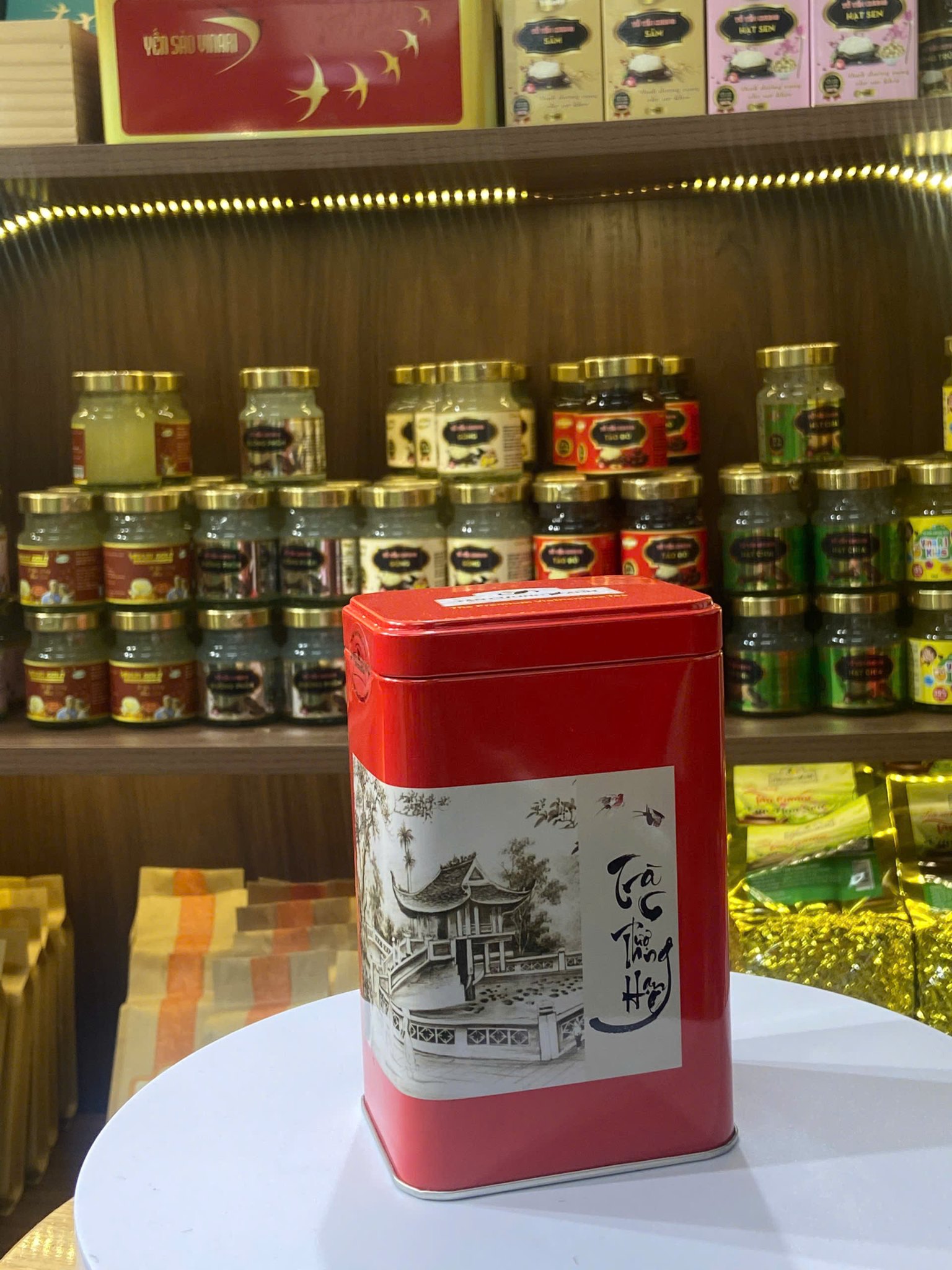 🍵 Khám Phá Hộp Trà Thái Nguyên QT10 - 100gram: Hành Trình Của Hương Vị Và Văn Hóa