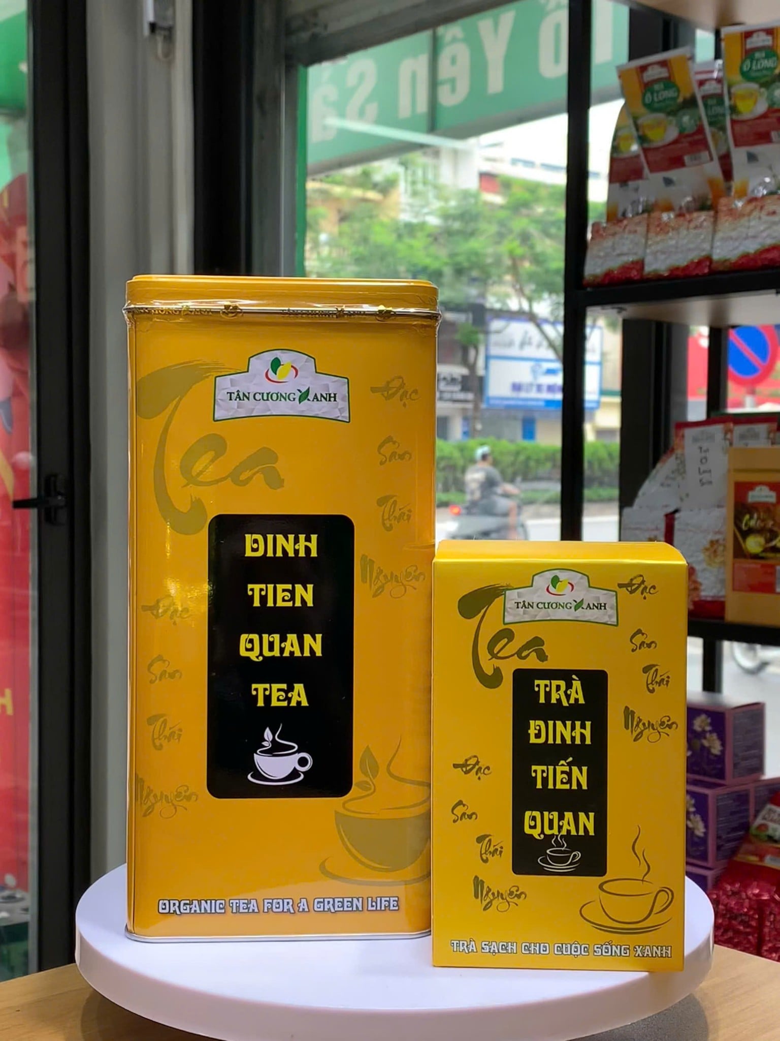 Tuyệt Tác Trà Đinh Tiến Quan Luxury – Hương Vị Thượng Hạng Khẳng Định Đẳng Cấp Thưởng Trà