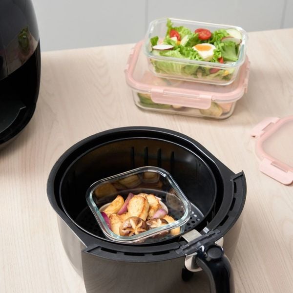 So sánh hộp thủy tinh và hộp nhựa: Nên chọn loại nào phù hợp?