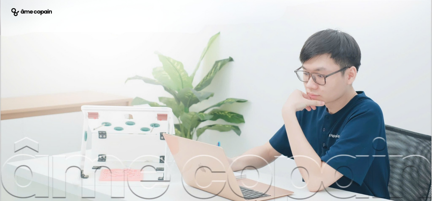 Bác sĩ Nguyễn Gia Kỳ chia sẻ trải nghiệm khi mặc đồng phục âme copain