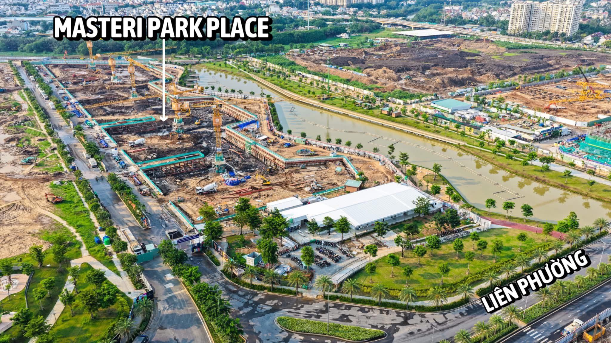 Hình ảnh nhìn từ trên cao về tiến độ triển khai phân khu căn hộ Masteri Park Place dọc theo trục đường Liên Phường.
