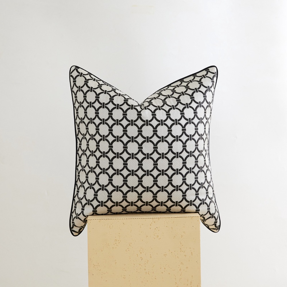 Goi-trang-tri-hoa-tiet-hinh-hoc-Black