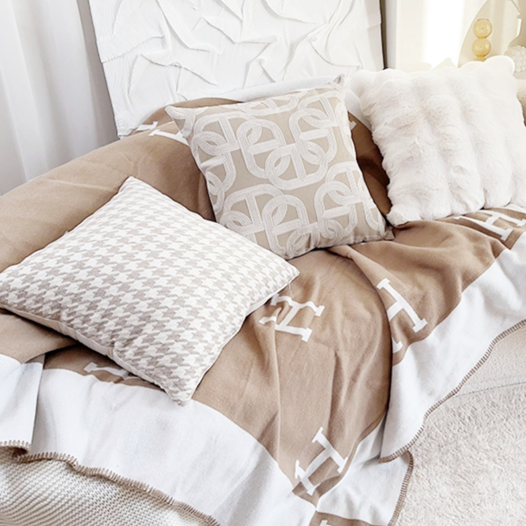 Gối tựa trang trí cao cấp Luxury vintage jacquard