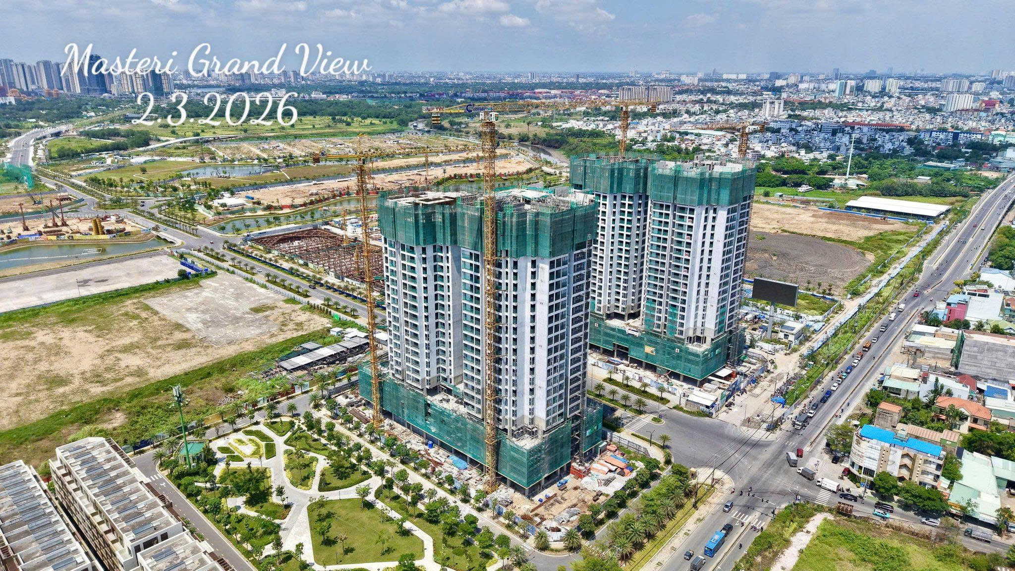 Tiến độ thực tế 2 tòa Spark và Glow Masteri Grand View đã cất nóc tại tháng 3 2026 tại The Global City.