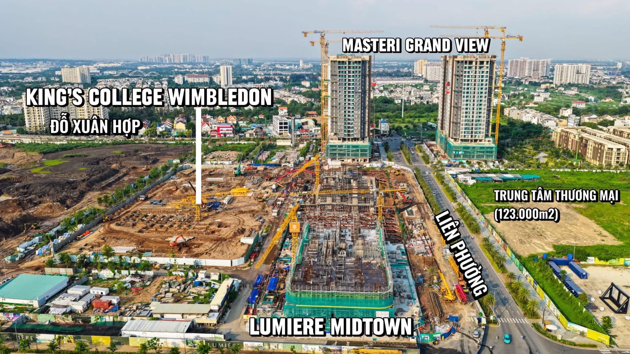 Cập nhật mặt bằng thi công khu trường quốc tế King's College Wimbledon và phân khu Lumiere Midtown giáp đường Đỗ Xuân Hợp.