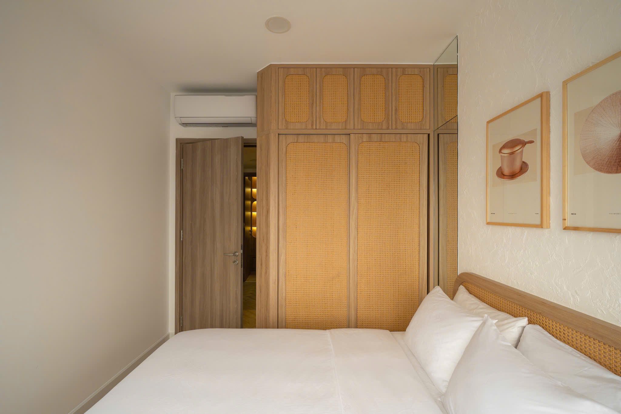 Phòng ngủ căn hộ SOHO 100 Cô Giang Quận 1 đầy đủ nội thất