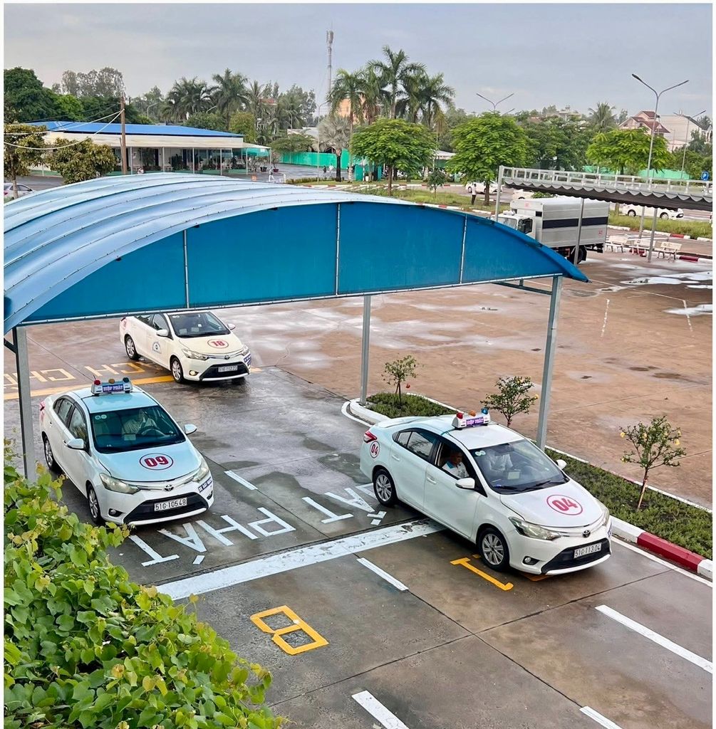 HỌC LÁI XE Ô TÔ GẦN NHÀ – TIỆN LỢI, TIẾT KIỆM, CÓ XE ĐƯA ĐÓN HỌC VIÊN CÙNG HIỆP PHÁT - VP PHÚ LÂM