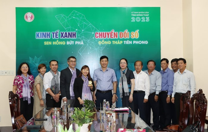 WestFood đề xuất dự án mở rộng vùng nguyên liệu sen 500 ha tại Đồng Tháp
