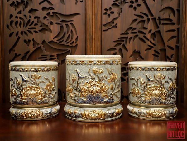 Cách nhận biết gốm sứ vẽ vàng 24K chuẩn? Người mua cần biết gì?