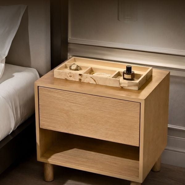 End & Side Tables 