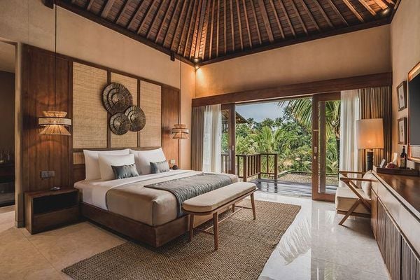 Phong Cách Tropical Là Gì? Xu Hướng Thiết Kế Nội Thất Nhiệt Đới Xanh Mát, Gần Gũi Thiên Nhiên 2026