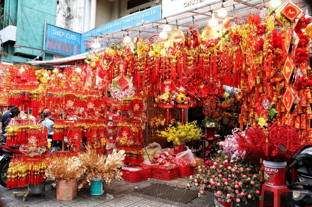Kinh doanh đồ trang trí Tết vốn ít lãi cao với 10 mặt hàng HOT