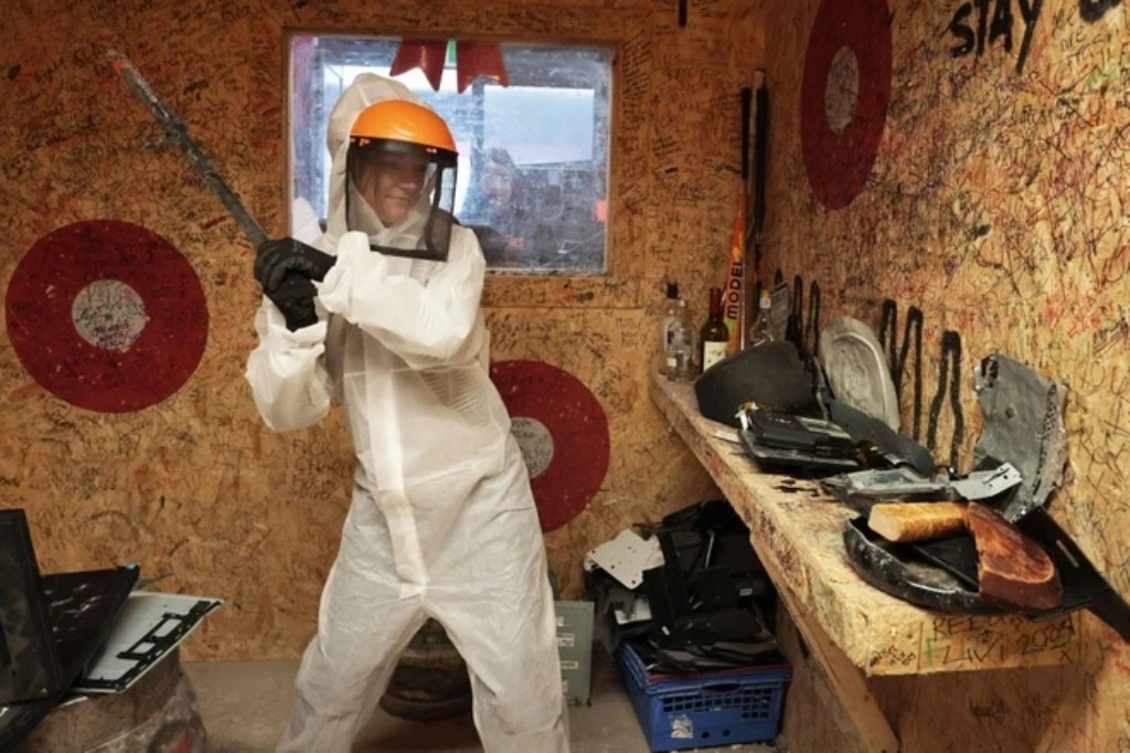 Mô hình phòng xả stress Rage Room
