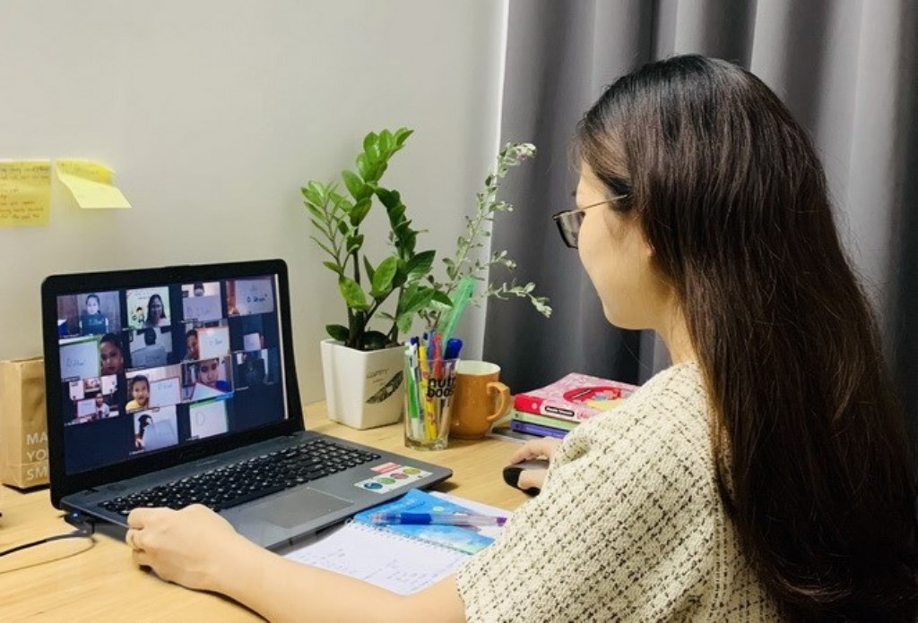 Mẹ bỉm dạy học online ngay tại nhà