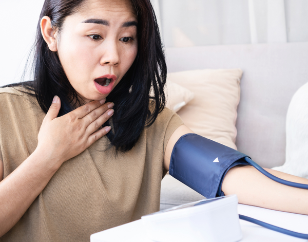 5 Dấu Hiệu Ở Mắt Cảnh Báo Cholesterol Cao