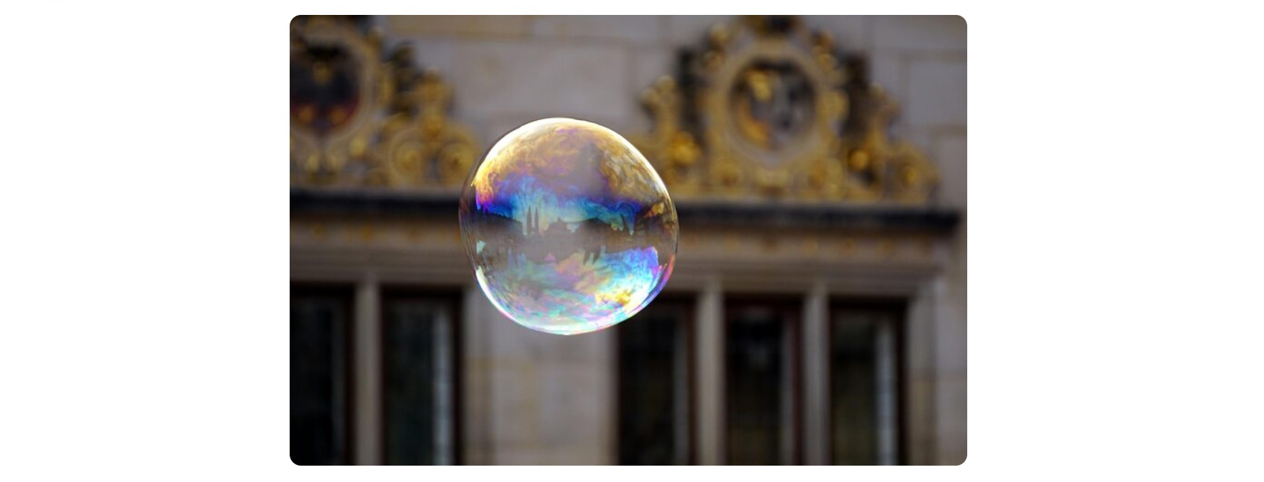 Bong bóng Mississippi qua lối kể chuyện siêu lầy lội